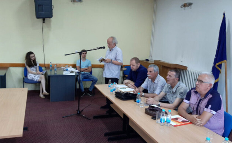 Održano poetsko veče posvećeno pjesniku Luki Cicmilu