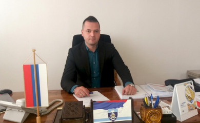 Vukadinović čestitao 45. rođendan Radio Foče