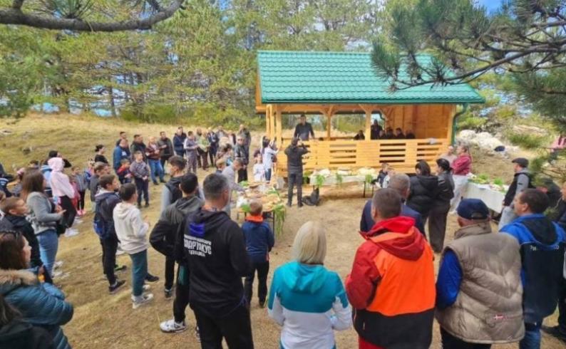 Gacko: Uređeno izletište na brdu Gat i pristupne staze